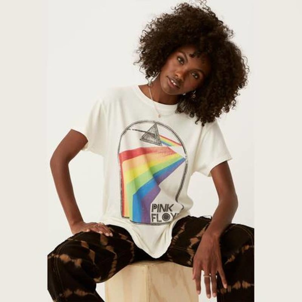 Day Dreamer Pink Floyd Retro Rainbow Tour Tee S